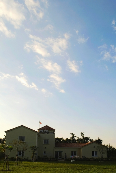 ���j��